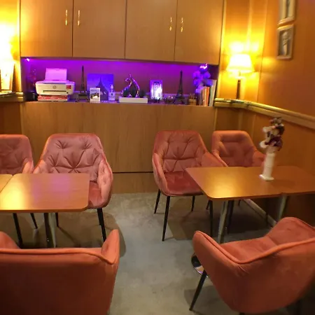 Отель Le Nouvel Du Theatre 3*