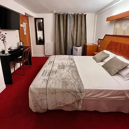 Hotel Le Nouvel Du Theatre 3*