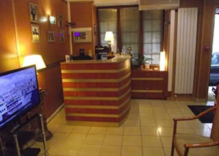 Отель Le Nouvel Du Theatre