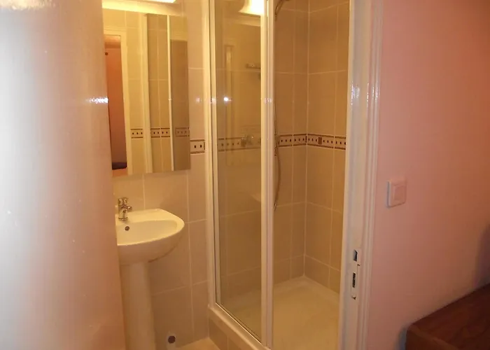 Отель Le Nouvel Du Theatre