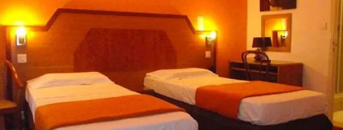 Le Nouvel Du Theatre Отель