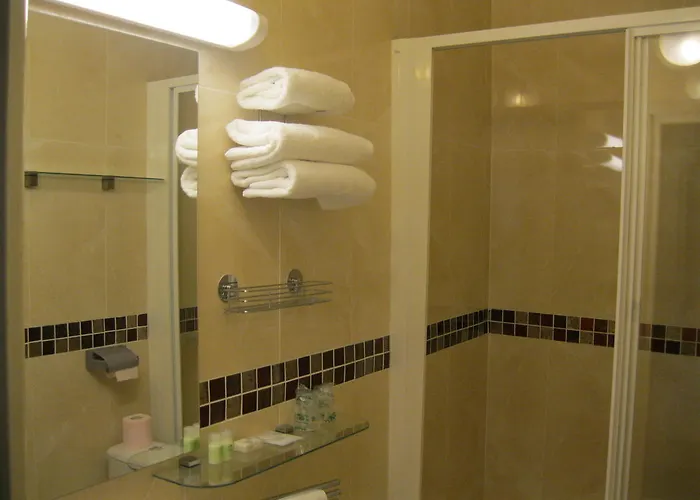 Отель Le Nouvel Du Theatre 3*