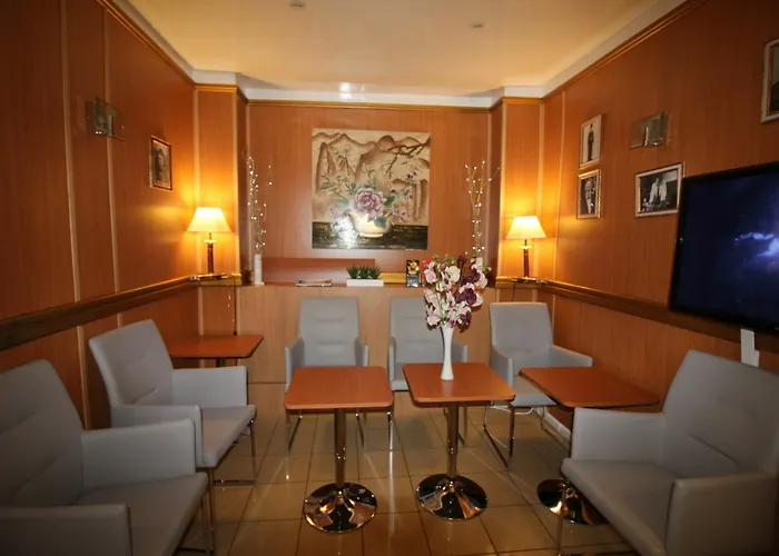 Le Nouvel Du Theatre 3*