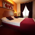 Hotel Le Nouvel Du Theatre 3*
